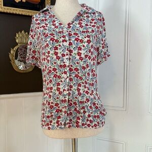 Chic Floral Button-Down Shirt, floral and bow design, size small, good condition